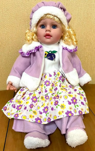 Большая кукла 60 см в сиреневой курточке и шапочке, интерактивная в подарочной упаковке, в платье, говорит