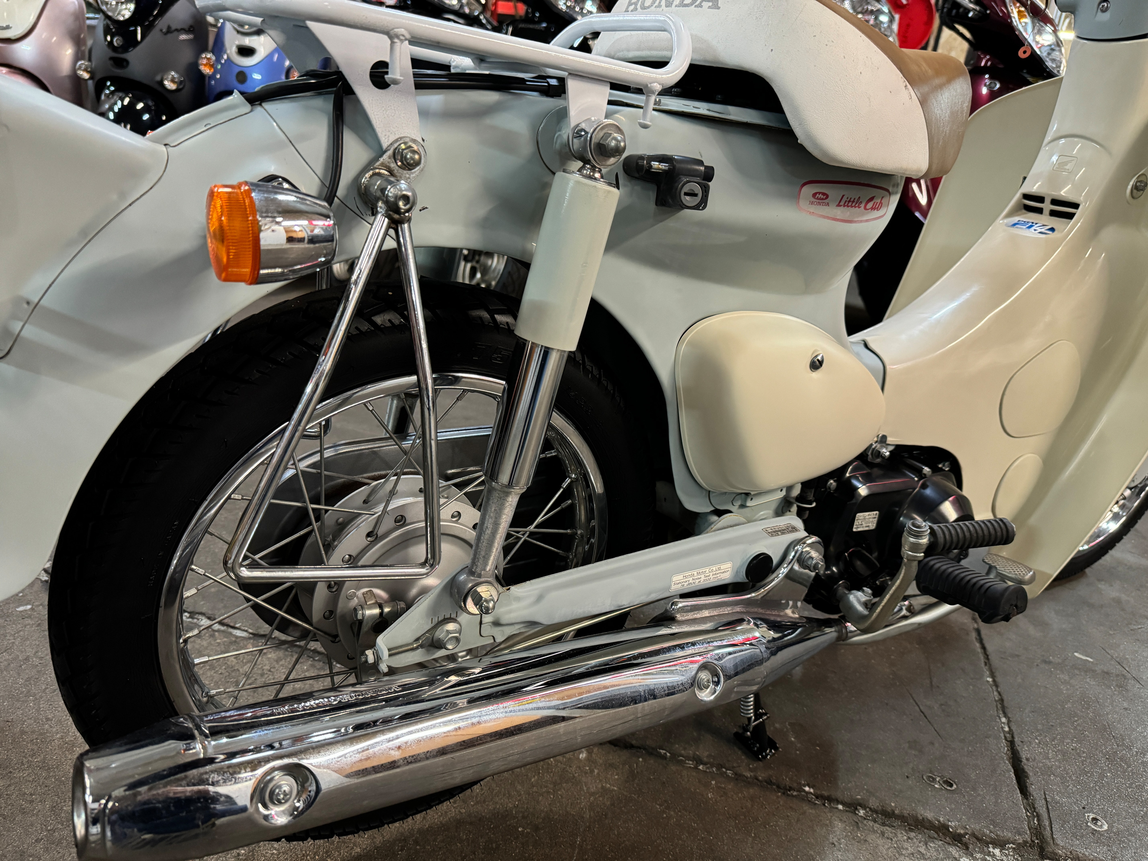 Продажа скутера Honda Super Cub 50 (Хонда Супер Каб Кастом) из Японии |  Магазин Акимото в Санкт-Петербурге.