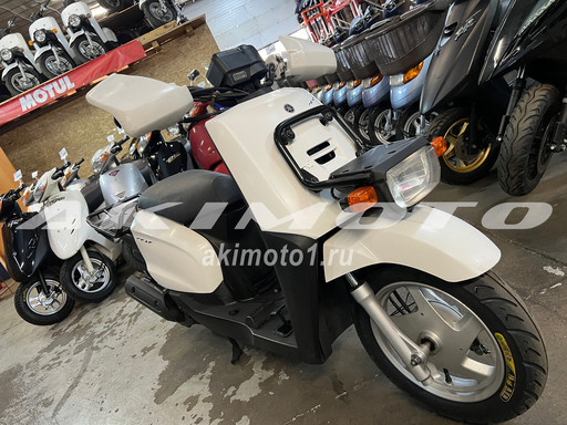 Скутер Yamaha Gear UA06J