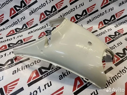 Вставка боковых обтекателей (пластик бака) на скутер  Honda Crea Scoopy AF55