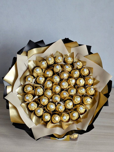 Букет из конфет Ferrero rocher "Экстравагантность"