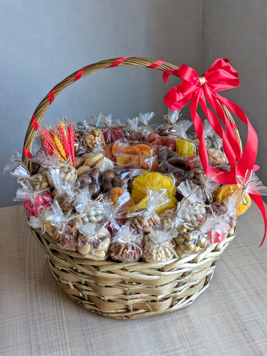 Большая корзина с орехами и сухофруками "Анкара"