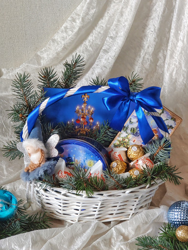 Новогодняя корзина "Синева"