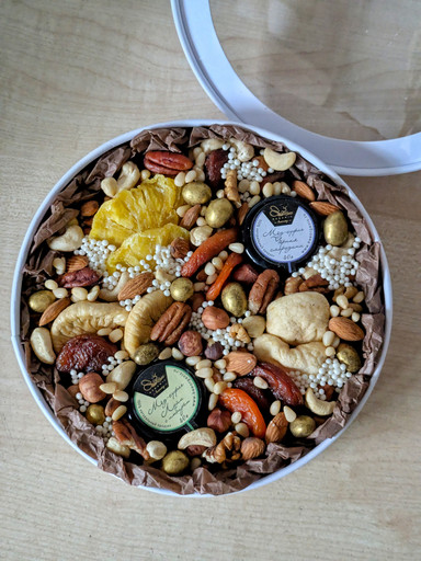 Набор с орешками в подарок