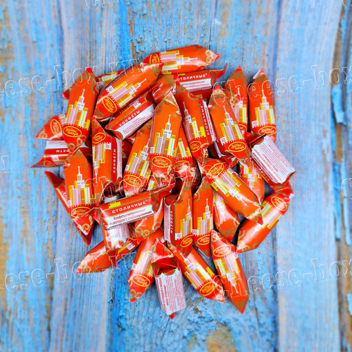 Stolichnye chocolate candies from the Red October factory (Шоколадные конфеты Столичные от фабрики "Красный Октябрь")