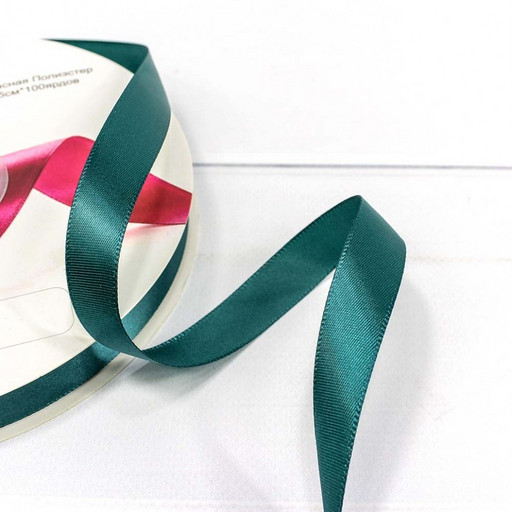 556-15/347 Лента Атласная Полиэстер класс А 1,5см*100ярд Изумрудный1/18 1/72