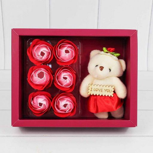 45026/2 Мыльные розы красные градиент и Мишка в коробке 6шт