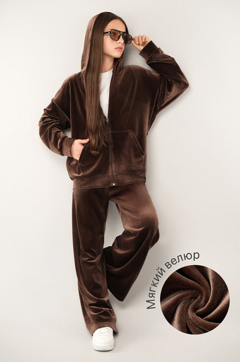 Велюровый костюм для девочки Happyfox Велюровый костюм для девочки Happyfox