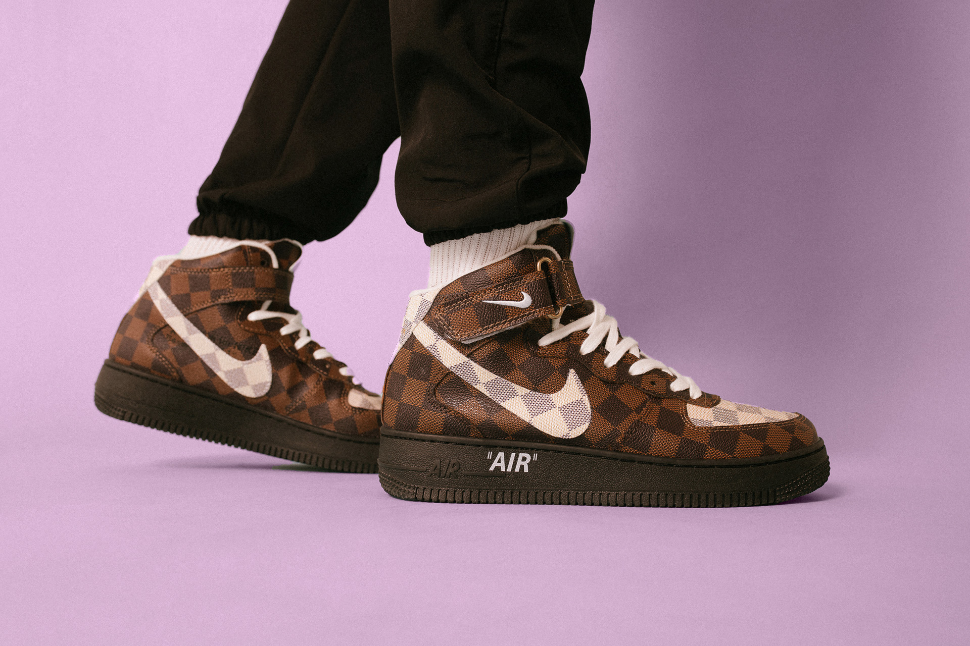 Louis Vuitton x Nike Air Force 1 (33521)