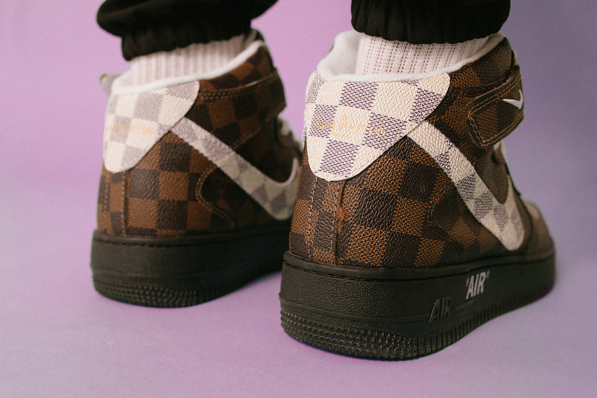 Louis Vuitton x Nike Air Force 1 (33521)