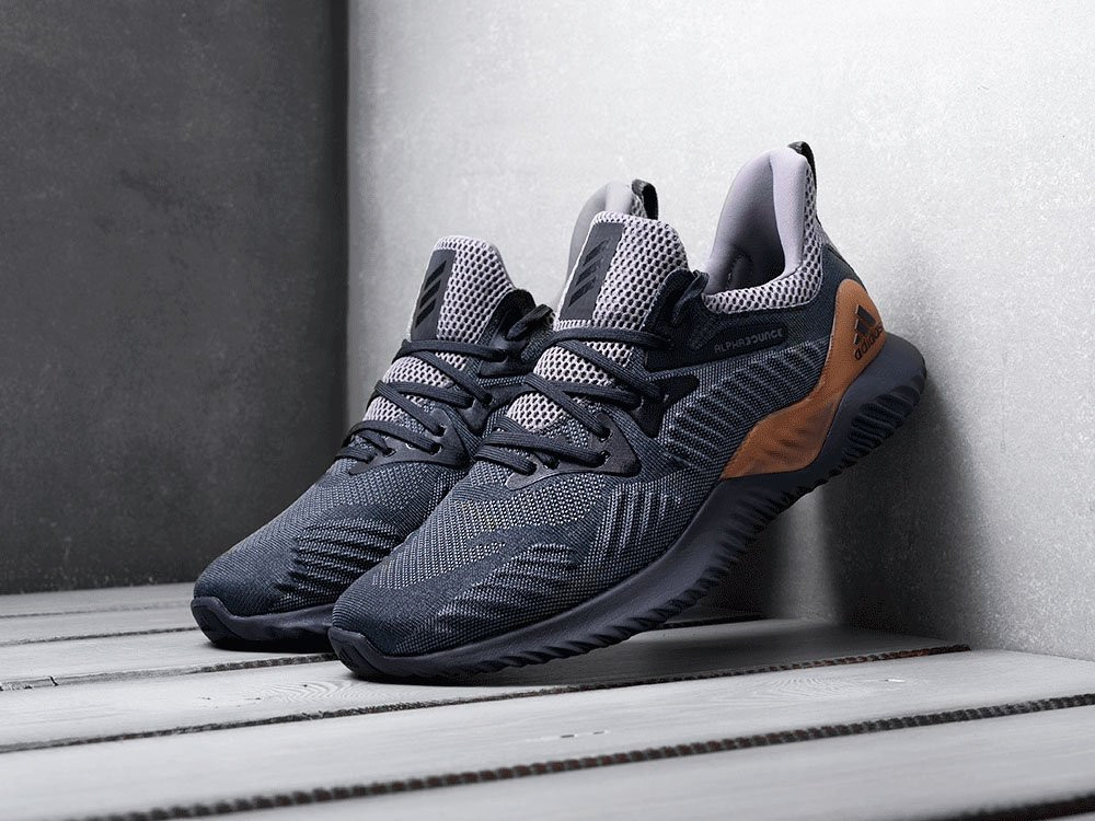 Adidas alphabounce store senza strisce