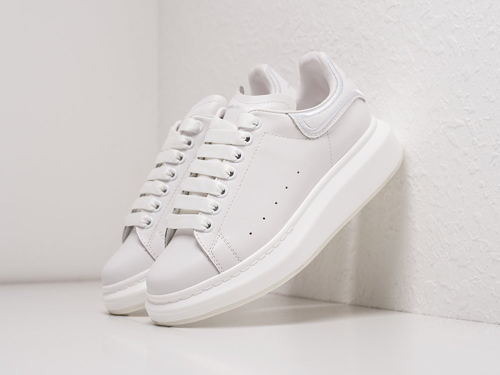 Alexander McQueen Lace Up Sneaker 26787