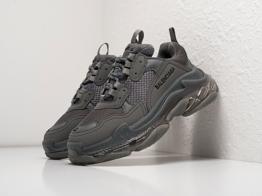 Pearl grey balenciaga triple hot sale s