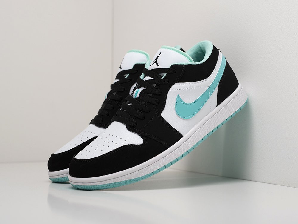 Nike store air low