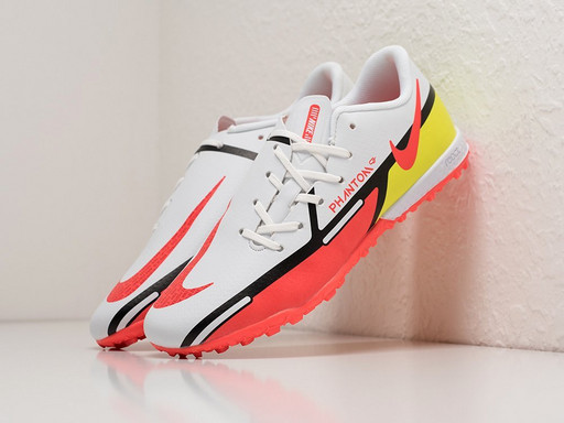 Футбольная обувь Nike Phantom GT2 Club TF (37778)
