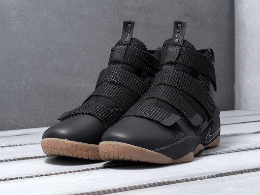 Nike lebron best sale james soldier 11