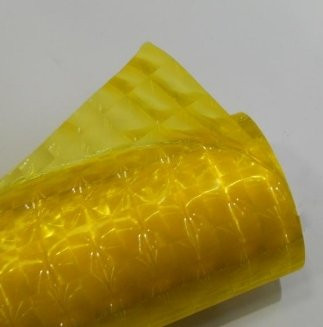 Желтая пленка 3D для фар 300х1000 мм (кошачьи глазки)