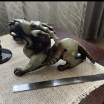 Большой дракон с косичками
