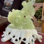 Обезьяны на персике