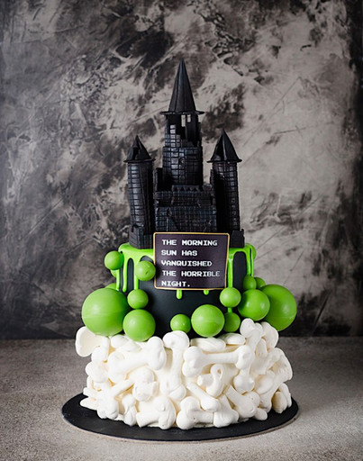 Праздничный торт "Чёрный замок"