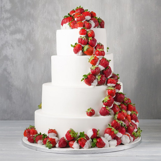 Свадебный торт `Клубника со сливками `