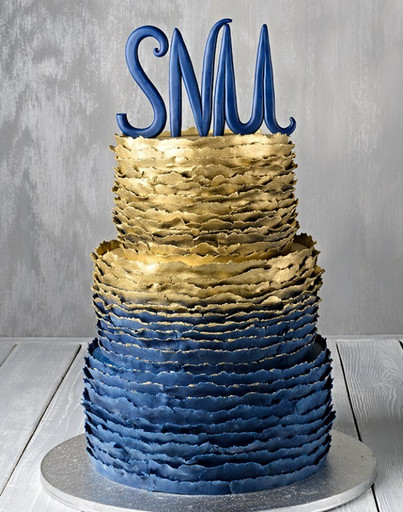 Праздничный сине - золотой торт "рюши" с инициалами