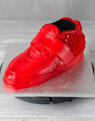 3 D торт в виде дизайнерского кросcовка
