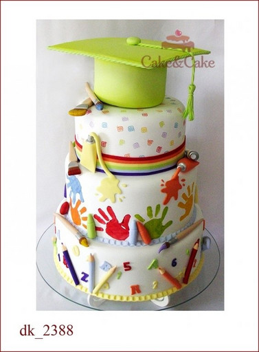 Детский торт `Выпускник`