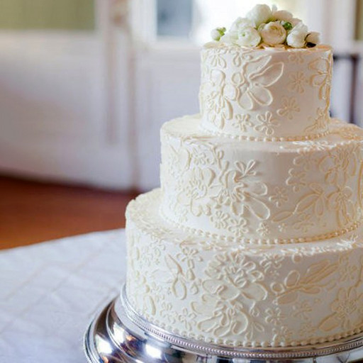 Свадебный торт `Платье невесты`