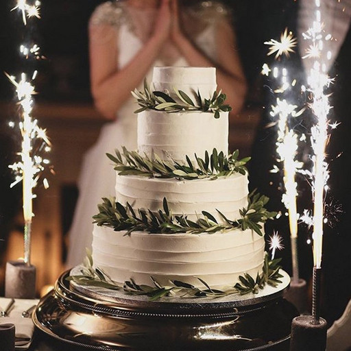 Свадебный торт без мастики с веточками эвкалипта