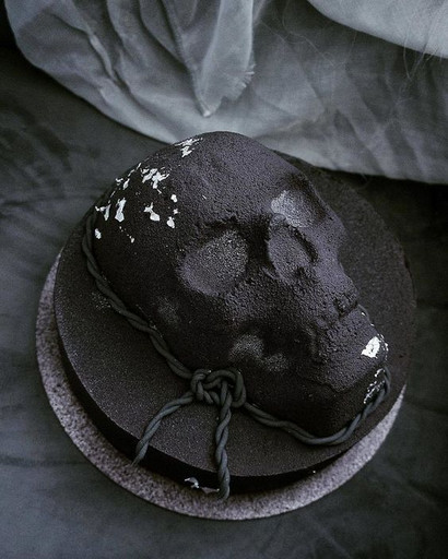 Торт 3D "готический череп"