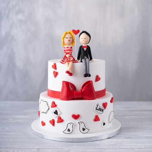 Свадебный торт `Love is`.