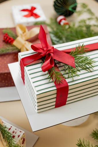 Торт "Зимний подарок"