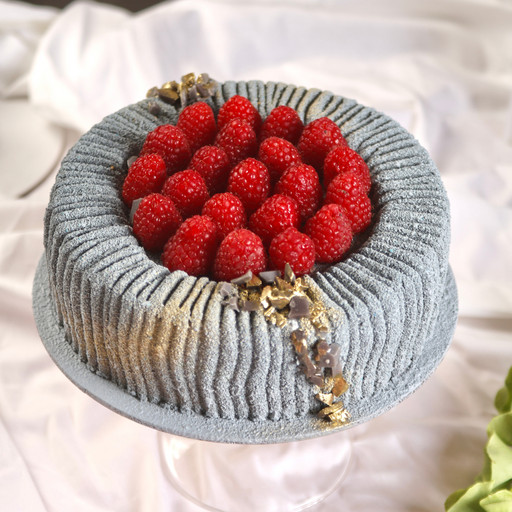 Торт "Серебряная малина"