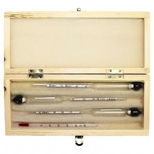 Набор ареометров и термометра спиртового (деревянный футляр)