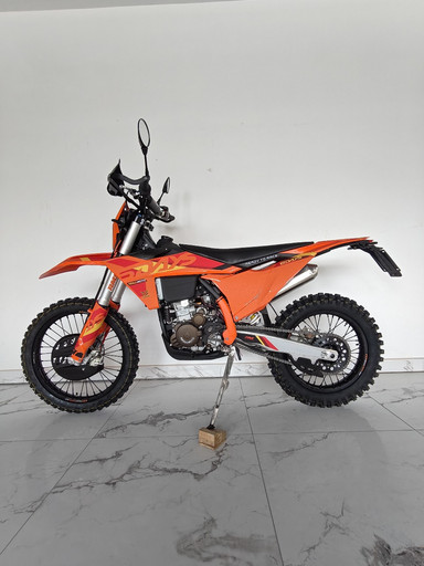 Мотоцикл Regulmoto SIX DAYS