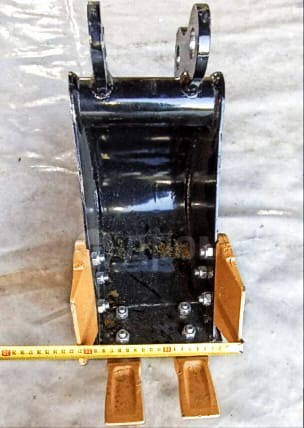 Ковш 20см r319-327  палец 25мм