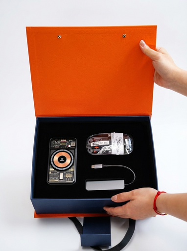 N0147 - Корпоративный премиум‑набор «Прозрачная энергия» под нанесение вашего логотипа: беспроводная мышь + магнитный power bank 10 000 mAh + usb-хаб на 4 порта