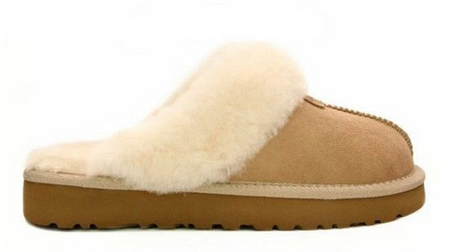 UGG SLIPPERS SCUFETTE SAND