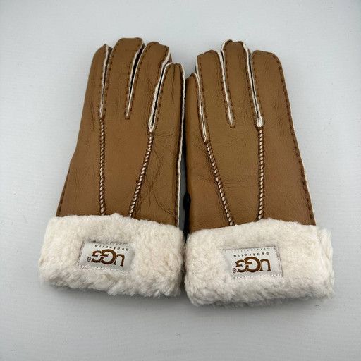 Перчатки  кожа UGG