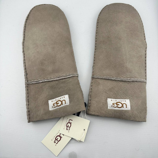 Варежки UGG