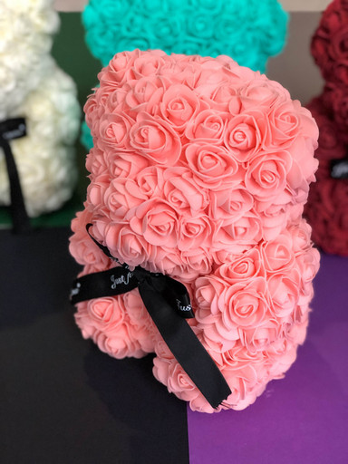 Мишка из латексных 3d роз с бантом 25см