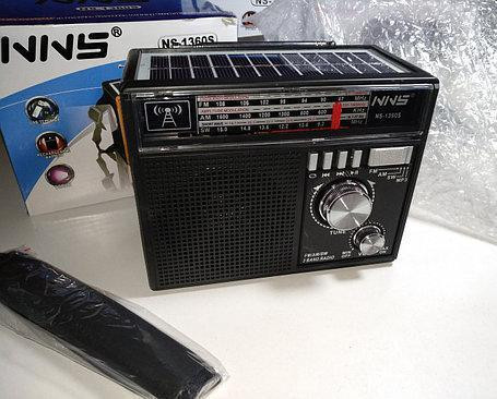 Радиоприемник Solar Charge NNS NS-1360S + фонарь LED MP3, USB, FM, AM, AUX