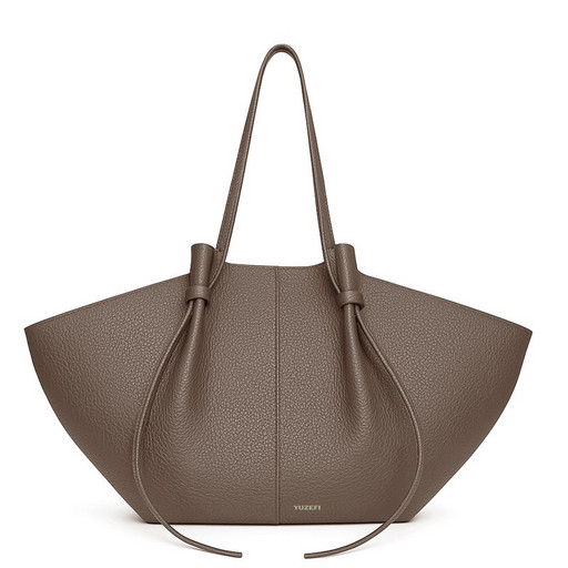 Стильная и удобная женская сумка из натуральной кожи