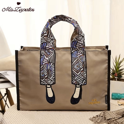 Легкая тканевая дизайнерская сумка на каждый день