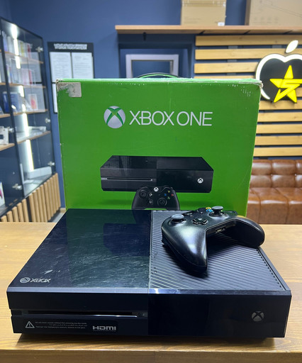 Игровая консоль Microsoft Xbox One 500Gb 5C5-00015 Model 1540 черный